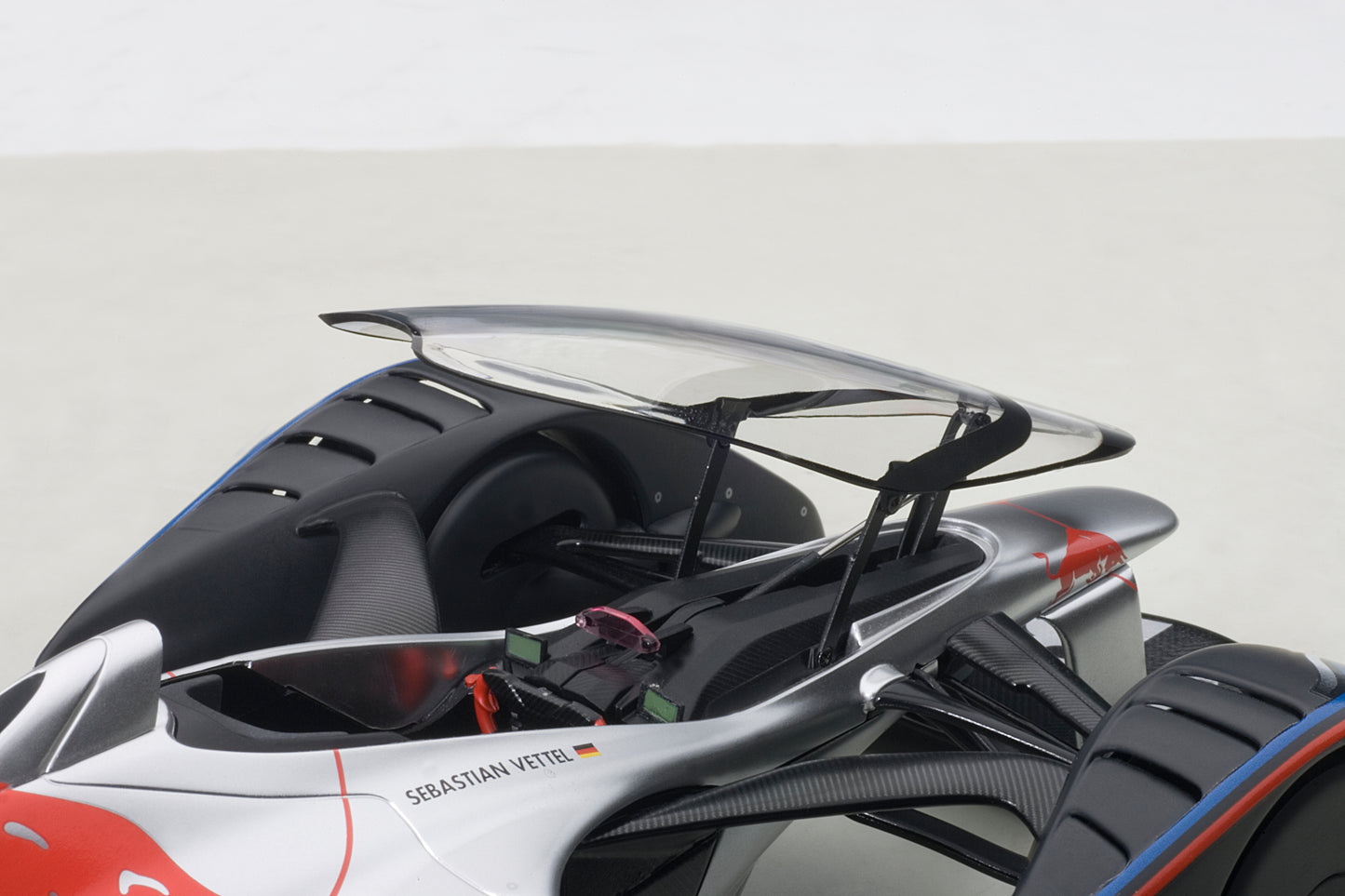 1:18 | Red Bull X2014 Fan Car | Hyper Silver | 18117