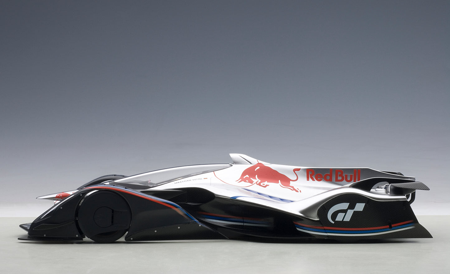 1:18 | Red Bull X2014 Fan Car | Hyper Silver | 18117