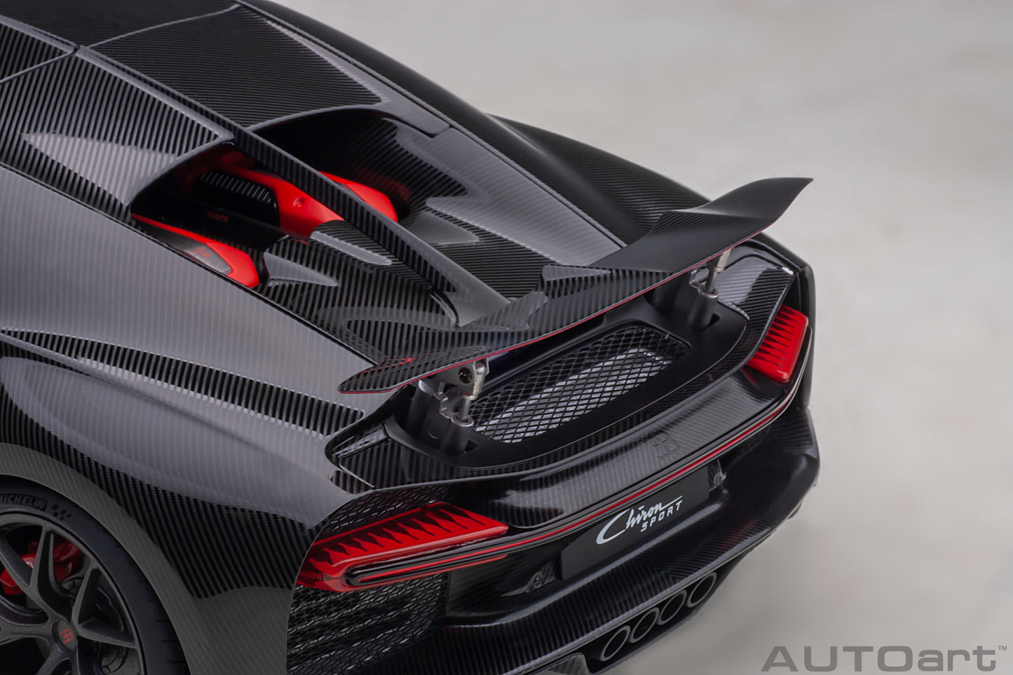 1:18 | Bugatti Chiron Sport 2019 | Italian Red/Carbon | 70996
