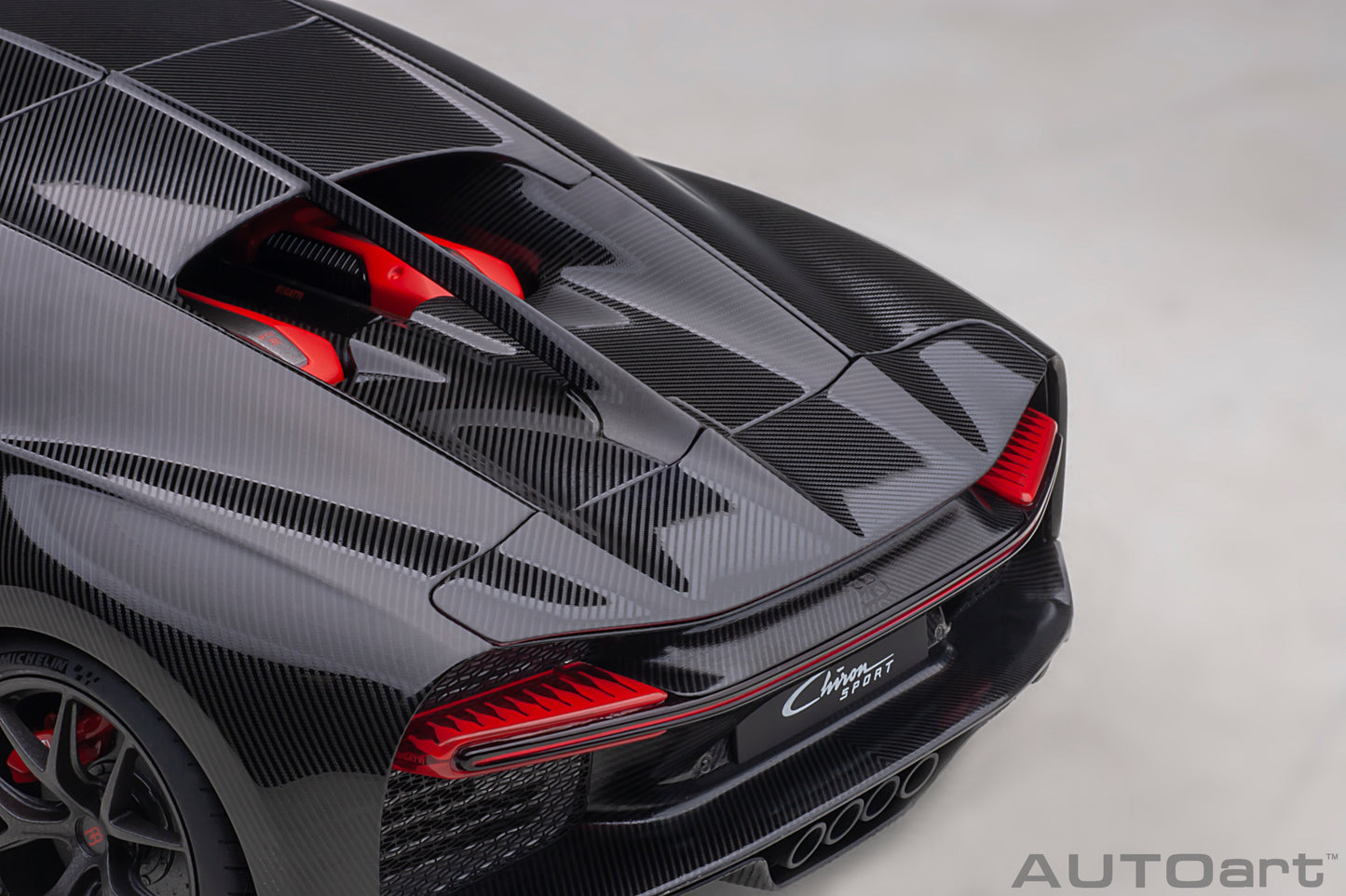 1:18 | Bugatti Chiron Sport 2019 | Italian Red/Carbon | 70996