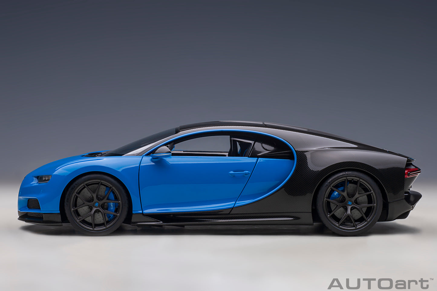 1:18 | Bugatti Chiron Sport 2019 | French Racing Blue/Carbon | 70997
