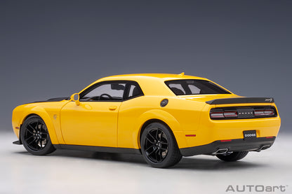 1:18 | Dodge Challenger SRT Hellcat Widebody 2018 | Yellow Jacket/Satin Black Hood | 71737