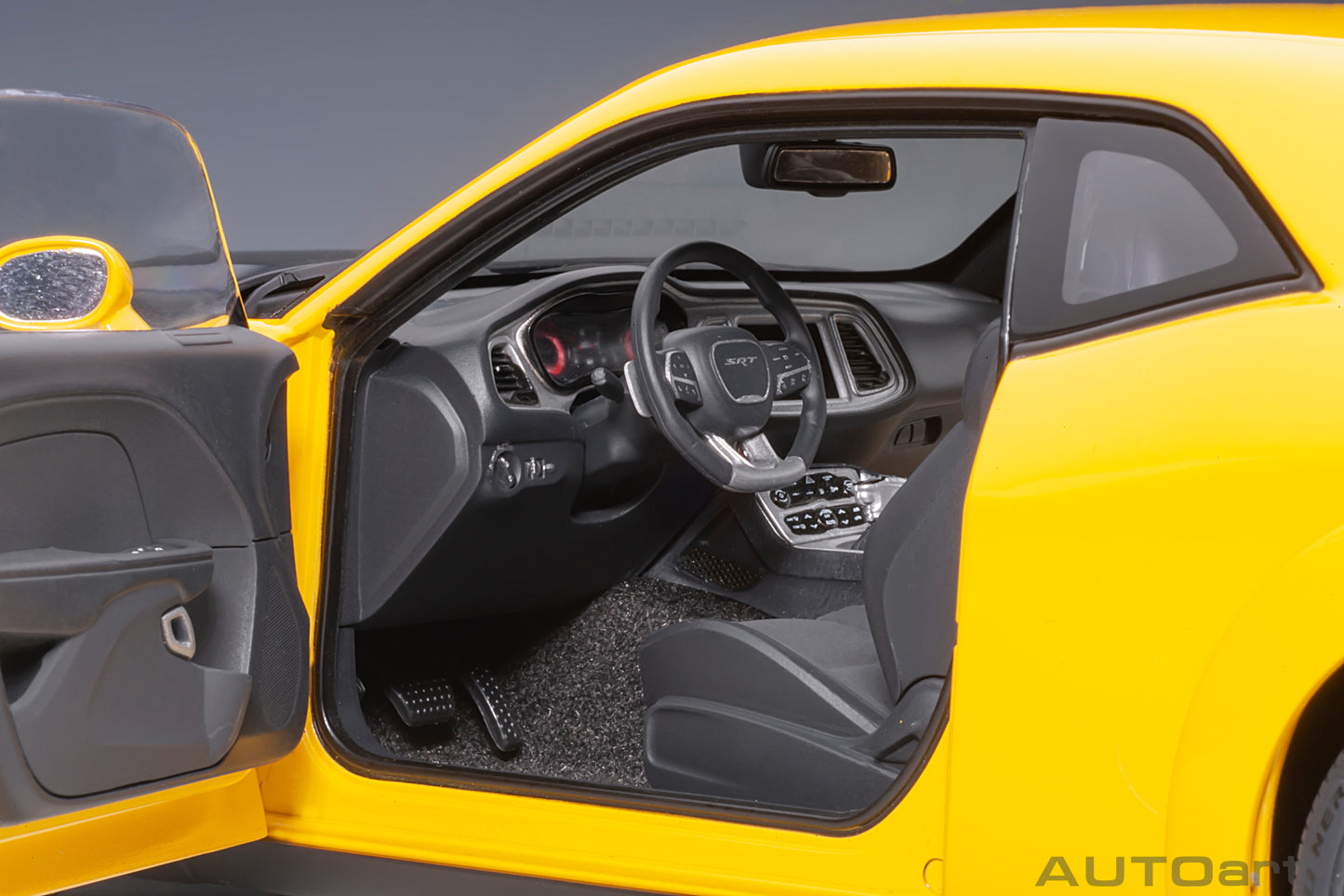 1:18 | Dodge Challenger SRT Hellcat Widebody 2018 | Yellow Jacket/Satin Black Hood | 71737