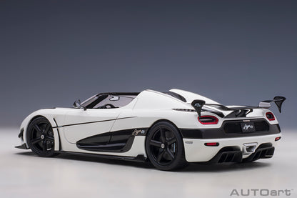 1:18 | Koenigsegg Agera RS | White/Carbon Black/Black Accents | 79021