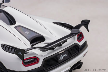 1:18 | Koenigsegg Agera RS | White/Carbon Black/Black Accents | 79021