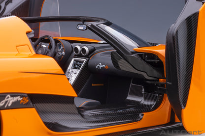 1:18 | Koenigsegg Agera RS | Cone Orange/Carbon Black/Black Accents | 79023