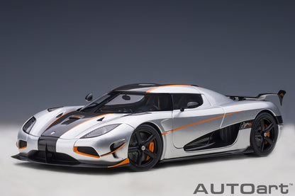 1:18 | Koenigsegg Agera RS | Moon Silver/Carbon Black/Black Accents | 79024