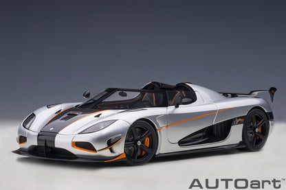 1:18 | Koenigsegg Agera RS | Moon Silver/Carbon Black/Black Accents | 79024