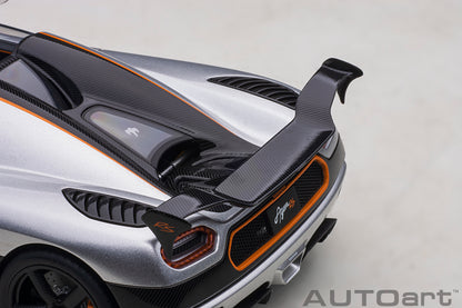 1:18 | Koenigsegg Agera RS | Moon Silver/Carbon Black/Black Accents | 79024