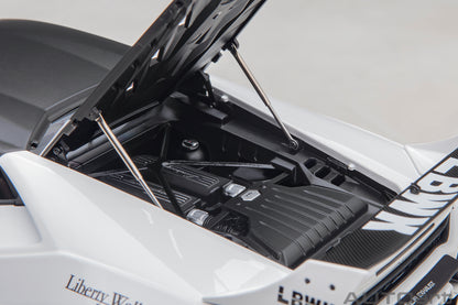 1:18 | Liberty Walk LB Silhouette Works Huracan GT | White | 79125